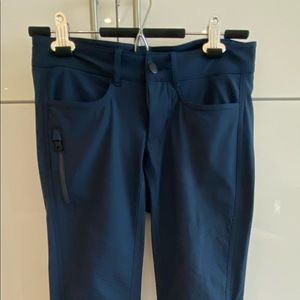 Lululemon Bust A Move moto pant Size 4.